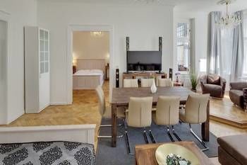Apartment Selinor Old Town